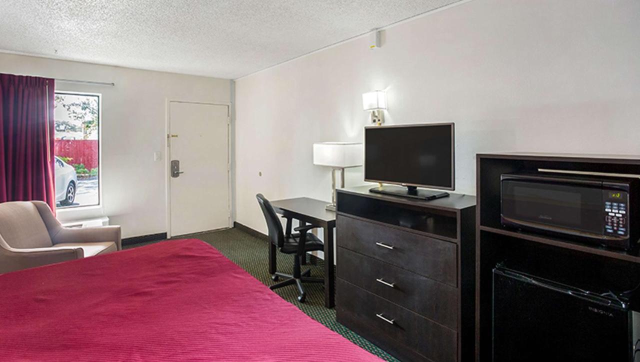 Magnuson Hotel Bradenton Exteriér fotografie